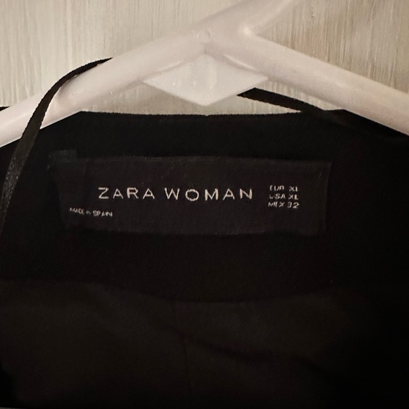 Zara Woman Black Jacket - Picture 2 of 3